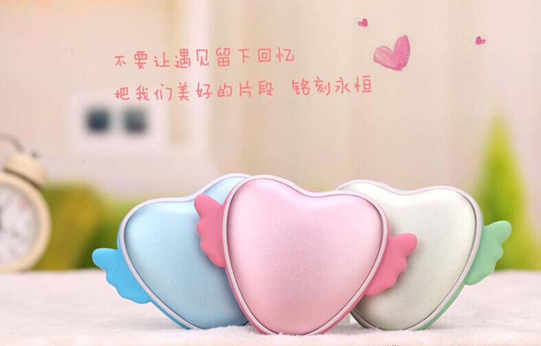 深圳禮至集團(tuán)，禮至集團(tuán)情人節(jié)禮品推薦，情人節(jié)禮品方案推薦：香薰玫瑰花臺燈，香精油透過香薰燈加熱分解，使香薰油中陰離子芬多精飄散空氣中。由鼻腔迅速滲入血液.，加速新陳代謝，促進(jìn)血液循環(huán)，達(dá)到調(diào)節(jié)生理機能，美容護(hù)膚的作用，同時還可以平衡體質(zhì)，增強身體對疾病的抵抗力，在房間里點一盞香薰燈，有如置身于整片山林原野,可隨時盡情享受森林浴，身心得以放松。